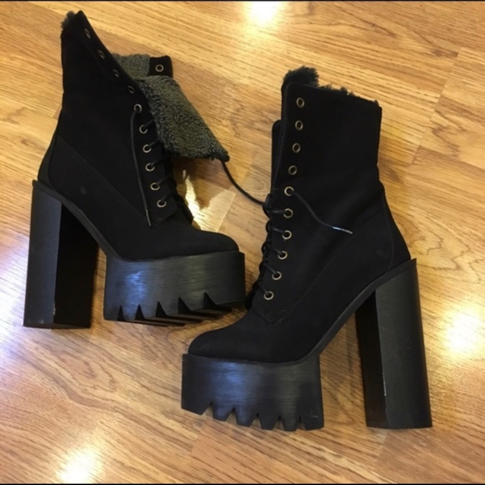 size 38/8 - Picture 3 of 4